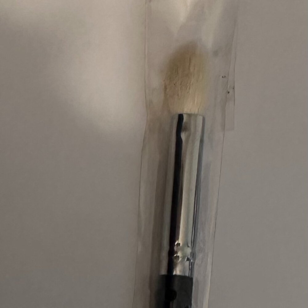 New Fluffy Crease Brush by Younique NEW in Package